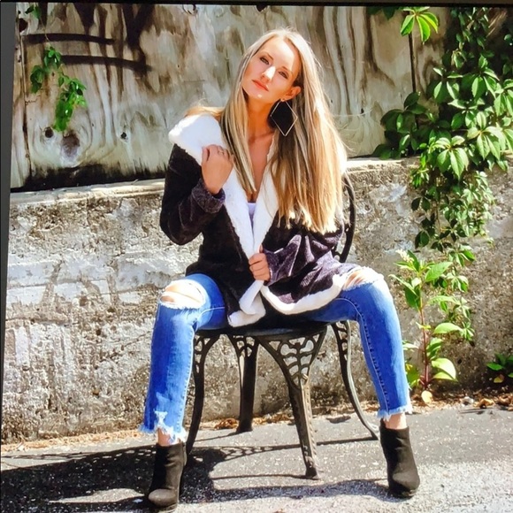 LUSH Grey Chenille and faux fur sweater co… - Picture 5 of 8